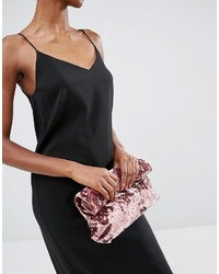 Красный бархатный клатч от Missguided