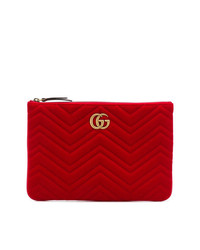 Красный замшевый клатч от Gucci