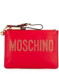 Красный кожаный клатч с украшением от Moschino