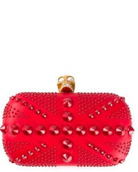 Красный кожаный клатч с шипами от Alexander McQueen