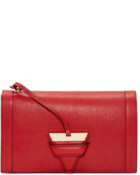 Красный кожаный клатч от Loewe