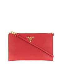 Красный кожаный клатч от Prada