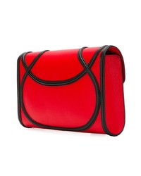 Красный кожаный клатч от Alexander McQueen