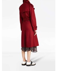 Женский красный плащ от Burberry