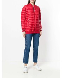 Женский красный пуховик от Moncler