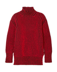 Красный свободный свитер от Balenciaga