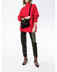 Красный свободный свитер от Alexander McQueen