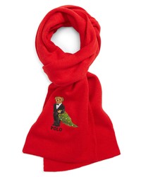 Красный шарф с вышивкой
