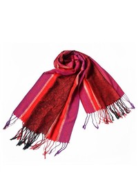 Красный шарф с "огурцами"