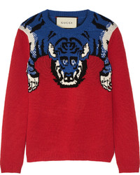 Красный шерстяной свитер