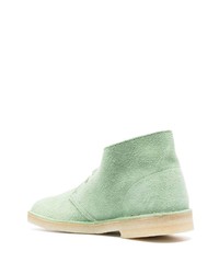 Мятные замшевые ботинки дезерты от Clarks Originals