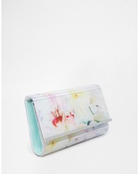 Мятный клатч от Ted Baker