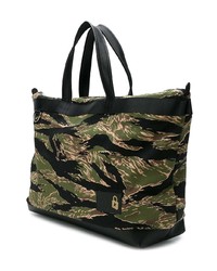 Мужская оливковая дорожная сумка с камуфляжным принтом от Golden Goose Deluxe Brand