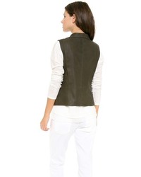 Женская оливковая кожаная безрукавка от Vince