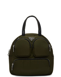 Женская оливковая кожаная спортивная сумка от Prada