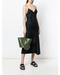 Оливковая кожаная сумка-мешок от Building Block