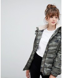 Женская оливковая куртка-пуховик с камуфляжным принтом от New Look
