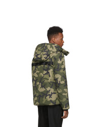Мужская оливковая куртка-пуховик с камуфляжным принтом от NOBIS