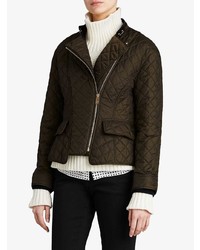 Женская оливковая куртка-пуховик от Burberry