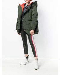 Женская оливковая куртка-пуховик от Dsquared2