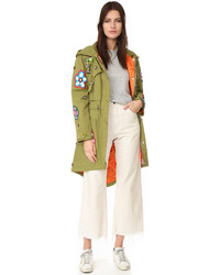 Женская оливковая куртка от Moschino