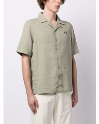 Мужская оливковая льняная рубашка с коротким рукавом с вышивкой от Fred Perry