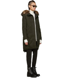 Женская оливковая парка от Moncler