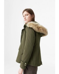 Женская оливковая парка от Mango