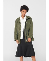 Женская оливковая парка от Mango