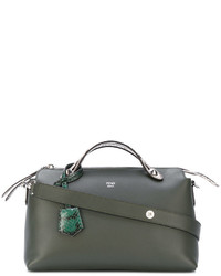 Женская оливковая сумка от Fendi
