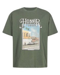 Мужская оливковая футболка с круглым вырезом с принтом от HONOR THE GIFT