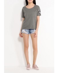 Женская оливковая футболка от Jennyfer