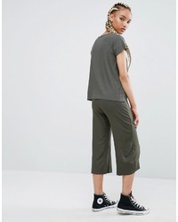 Женская оливковая футболка от Pull&Bear