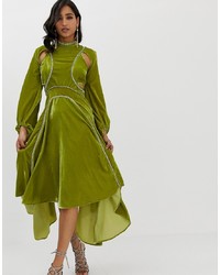 Оливковое бархатное платье-миди с украшением от ASOS DESIGN