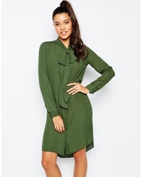 Оливковое платье-рубашка от Missguided
