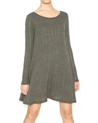 Оливковое платье-свитер