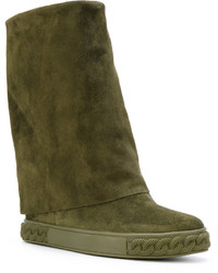 Женские оливковые замшевые ботинки от Casadei