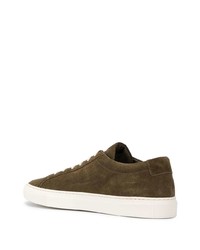 Мужские оливковые замшевые низкие кеды от Common Projects