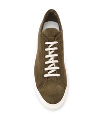 Мужские оливковые замшевые низкие кеды от Common Projects