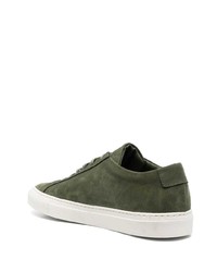 Мужские оливковые замшевые низкие кеды от Common Projects