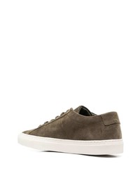 Мужские оливковые замшевые низкие кеды от Common Projects