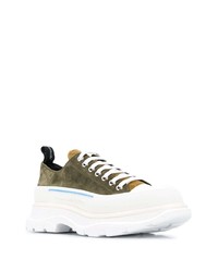 Мужские оливковые замшевые низкие кеды от Alexander McQueen