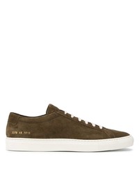 Мужские оливковые замшевые низкие кеды от Common Projects