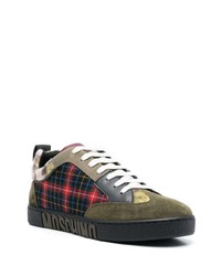 Мужские оливковые замшевые низкие кеды от Moschino