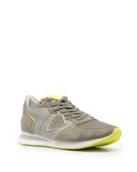 Мужские оливковые замшевые низкие кеды от Philippe Model Paris