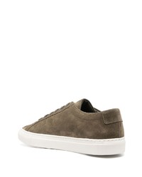 Мужские оливковые замшевые низкие кеды от Common Projects