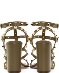 Оливковые кожаные босоножки на каблуке от Valentino