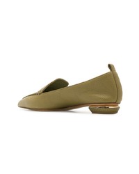 Женские оливковые кожаные лоферы от Nicholas Kirkwood
