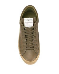 Мужские оливковые кожаные низкие кеды от Philippe Model