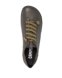 Мужские оливковые кожаные низкие кеды от Camper